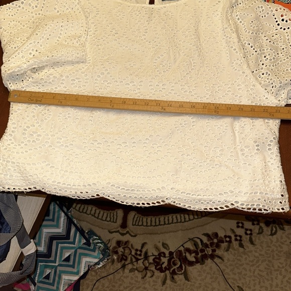 EUC, Ralph Lauren embroidered blouse, lined with with cut-outs - Picture 8 of 8